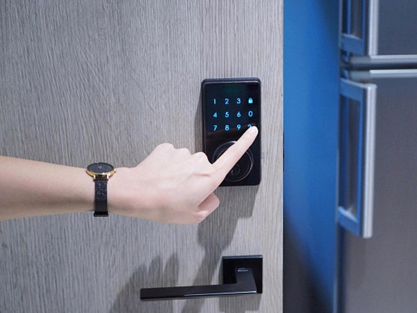 Are High Security Locks Worth It for Beaumont Businesses?